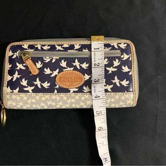 Fossil Blue and Beige Bird Pattern Wallet - Picture 6 of 6